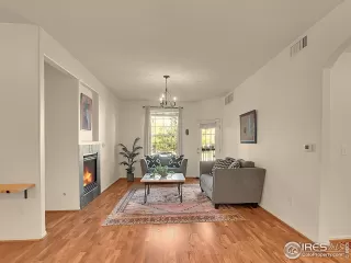 Photo #2: 1045461 Listing