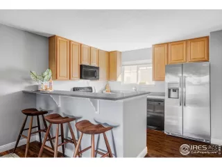 Photo #2: 1045465 Listing