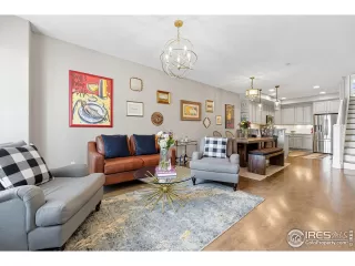 Photo #5: 1045486 Listing