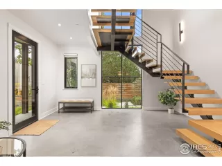 Photo #5: 1045658 Listing 