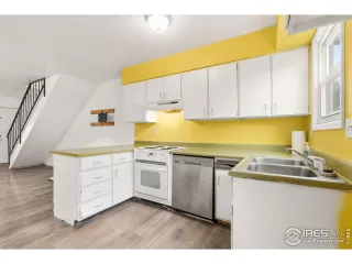 Photo #5: 1045744 Listing 