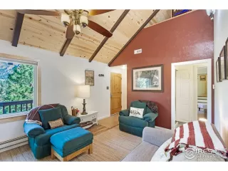 Photo #4: 1045745 Listing