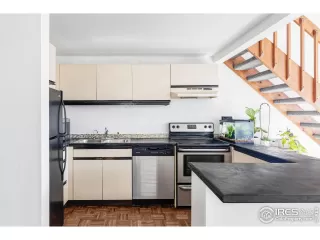 Photo #6: 1045804 Listing 