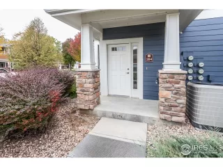 Photo #4: 1045838 Listing