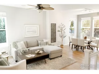 Photo #2: 1045852 Listing