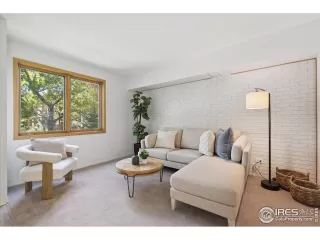 Photo #3: 1045905 Listing