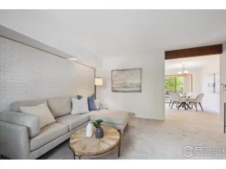 Photo #5: 1045905 Listing