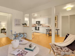 Photo #1: 1045916 Listing