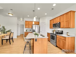 Photo #4: 1045918 Listing 