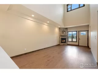 Photo #5: 1046031 Listing 