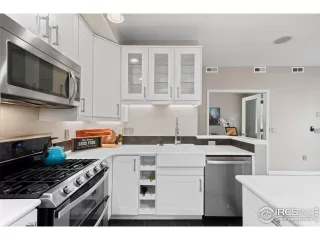 Photo #5: 1046049 Listing 