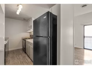 Photo #6: 1046118 Listing