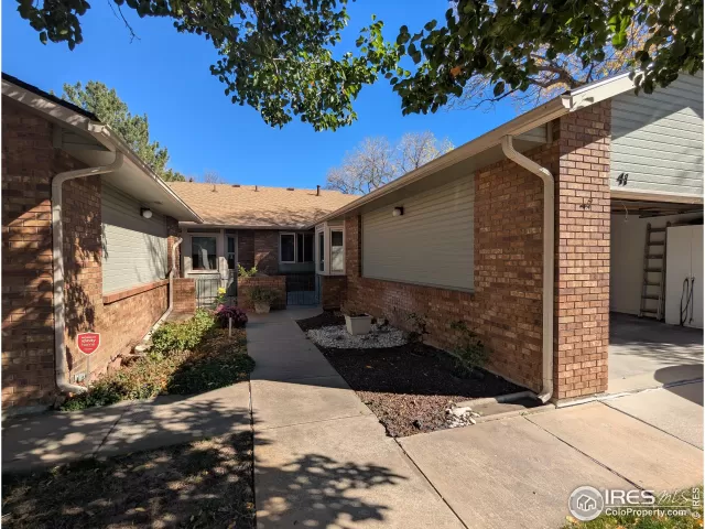 MLS: 1046138 Condo For Sale