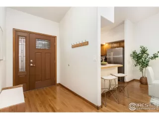 Photo #2: 1046158 Listing