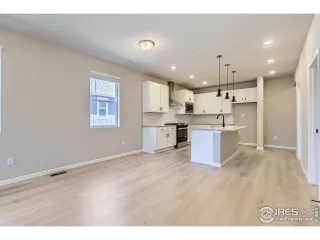 Photo #6: 1046162 Listing 