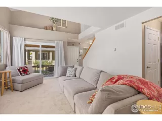 Photo #6: 1046163 Listing 