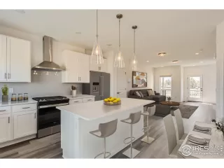 Photo #5: 1046168 Listing 