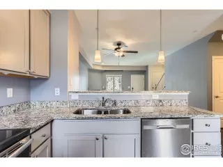 Photo #2: 1046222 Listing