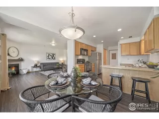 Photo #6: 1046227 Listing