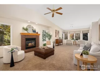 Photo #5: 1046235 Listing