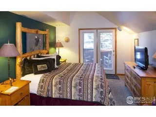 Photo #5: 1046239 Listing