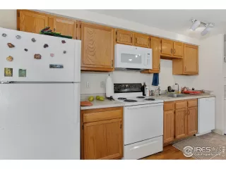 Photo #6: 1046244 Listing