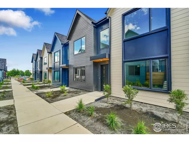MLS: 1046249 Condo For Sale