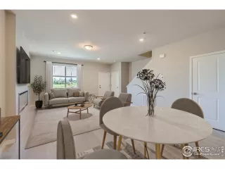 Photo #4: 1046263 Listing