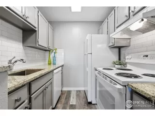 Photo #3: 1046292 Listing