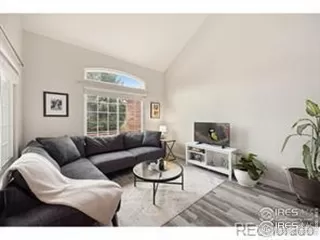 Photo #4: 1046302 Listing 