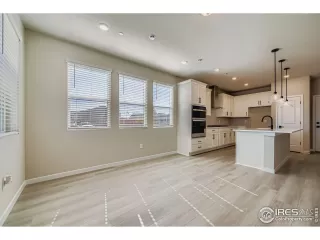 Photo #3: 1046304 Listing