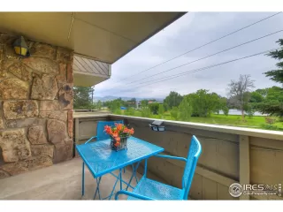 Photo #2: 1046314 Listing