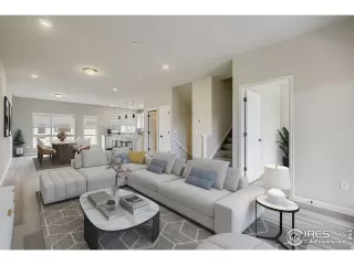 Photo #2: 1046325 Listing