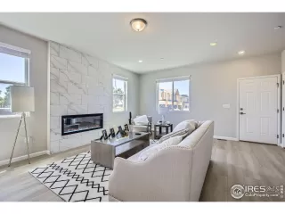Photo #3: 1046361 Listing