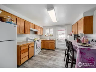 Photo #4: 1046383 Listing