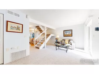 Photo #3: 1046403 Listing