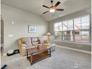 Photo #2: 1046433 Listing