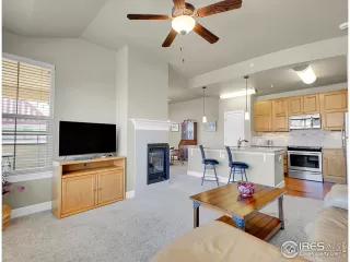 Photo #4: 1046433 Listing