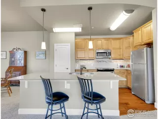 Photo #6: 1046433 Listing