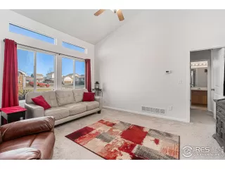 Photo #4: 1046470 Listing