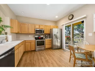 Photo #5: 1046503 Listing