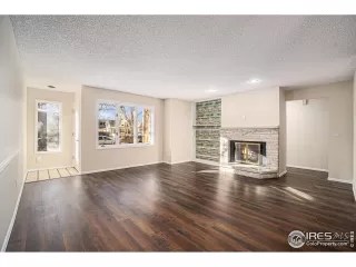 Photo #4: 1046507 Listing