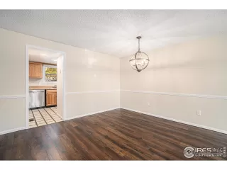 Photo #6: 1046507 Listing