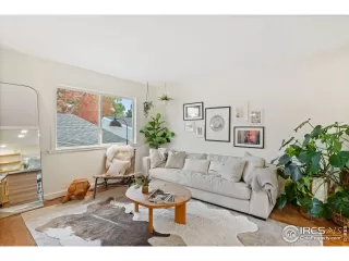 Photo #6: 1046511 Listing