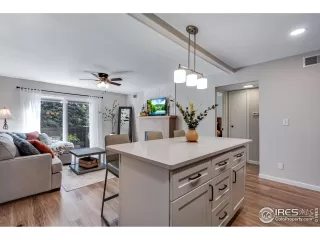 Photo #5: 1046512 Listing