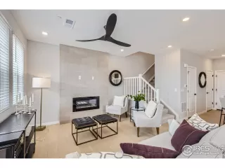 Photo #2: 1046521 Listing