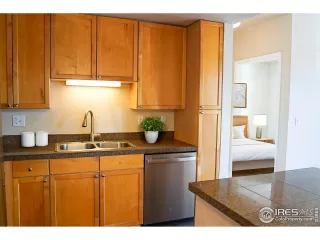 Photo #3: 1046539 Listing