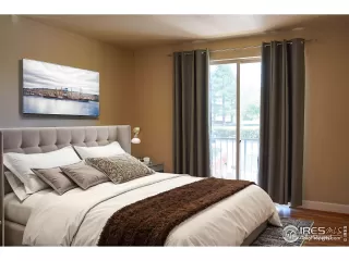 Photo #5: 1046539 Listing