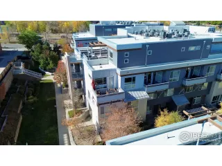 Photo #3: 1046541 Listing