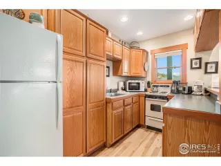 Photo #6: 1046546 Listing